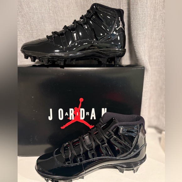 Jordan 11 “Patent Black” Mid TD Football Cleats - Picture 7 of 13